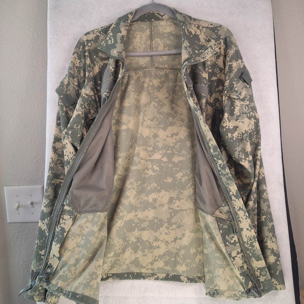 Genuine US Military Field Coat ACU Digital Camo M65 Cold Weather Jacket Medium